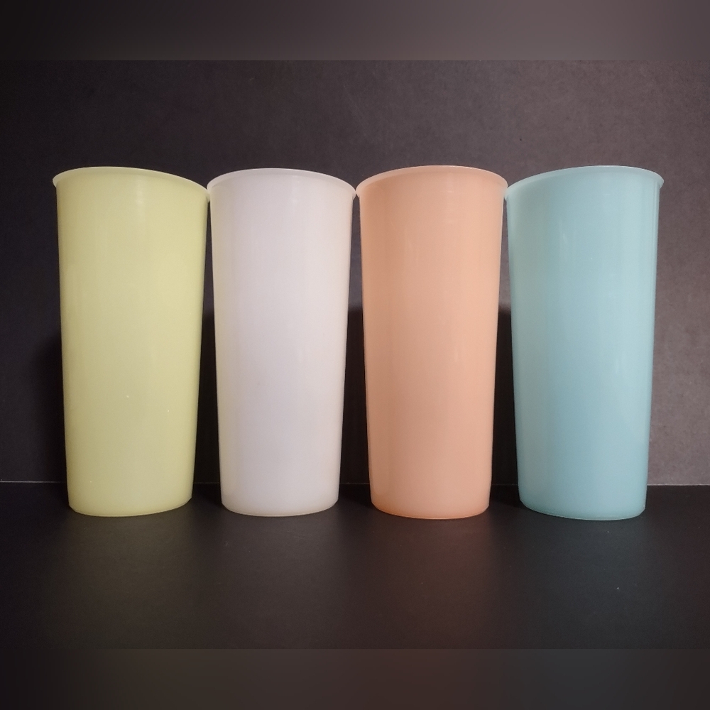 Set of 4 Tupperware Pastel 16 oz Tumbler Cups Plastic 6.5” #107 Vintage
